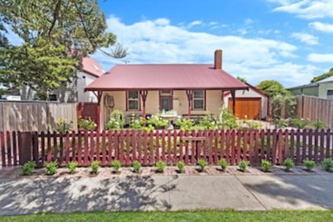 Railway Cottage - Kingaroy Accommodation 0