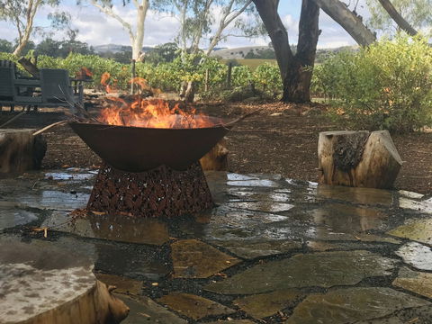 Azalea Cedar-Rose Villa - Kingaroy Accommodation 0