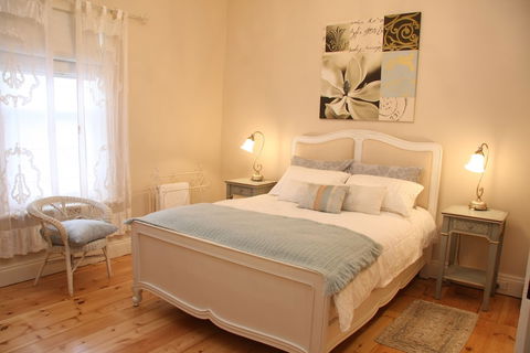 Azalea Cedar-Rose Villa - Kingaroy Accommodation 3