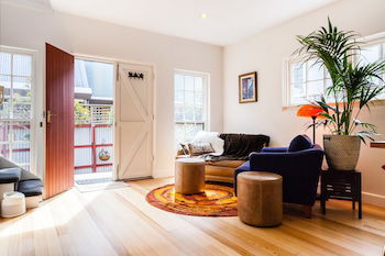 VERA, 1BDR South Melbourne Apartment - Kingaroy Accommodation 3