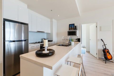 LENA, 2BDR Southbank Apartment - Kingaroy Accommodation 3