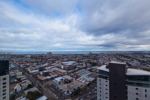 LENA, 2BDR Southbank Apartment - Kingaroy Accommodation 0
