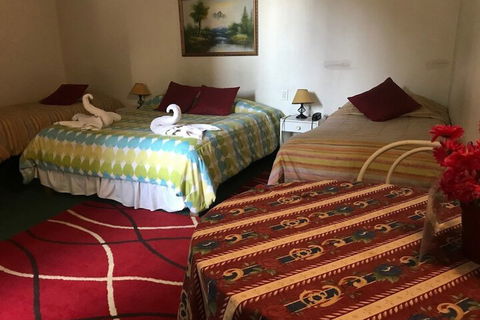 Cameron Lodge Cottage - Kingaroy Accommodation 6