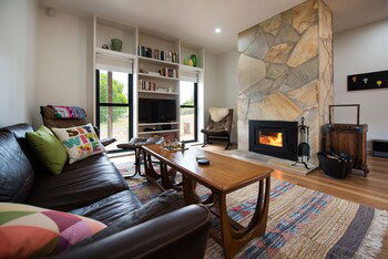 Wombat Hill Lodge - Kingaroy Accommodation 0