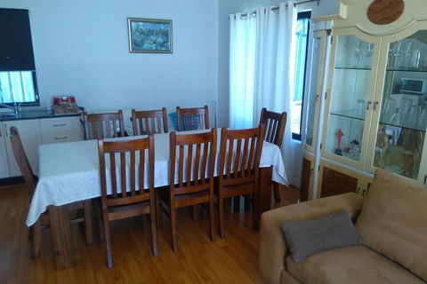 Lake Estate Stay - Kingaroy Accommodation 2