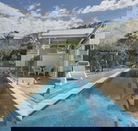 Nautilus sparkling pool  walk to Sorrento - Kingaroy Accommodation
