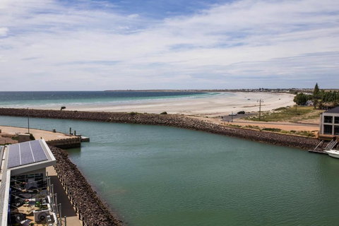 Ocean View Luxury Apartment & Suite - Kingaroy Accommodation 3