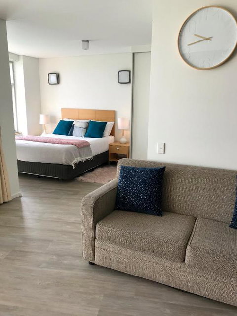 Ocean View Luxury Apartment & Suite - Kingaroy Accommodation 4