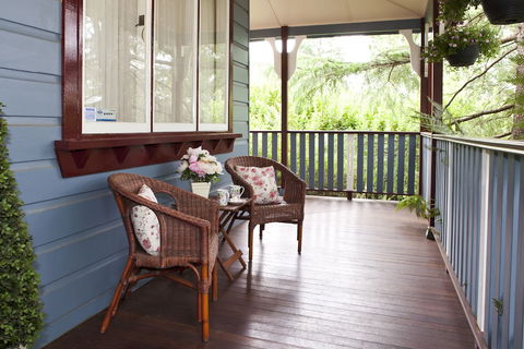 Leura Rose Cottage - Kingaroy Accommodation 1