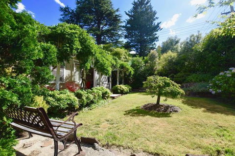 Calamandah House Of Blackheath - Kingaroy Accommodation 6