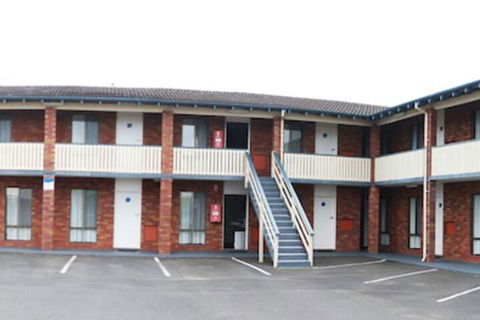 Busselton Motel - Kingaroy Accommodation 2
