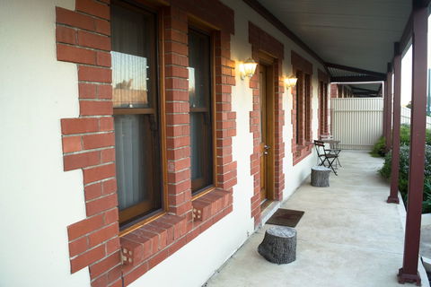 Longreach At Port Elliot - Kingaroy Accommodation 0