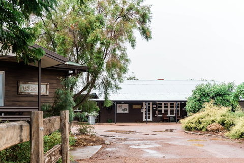 Saltbush Retreat - Kingaroy Accommodation 4