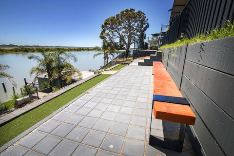 River Life - Kingaroy Accommodation 0