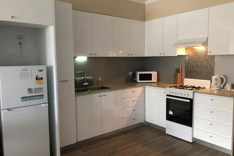 Morisset Serviced Apartments - Kingaroy Accommodation 7