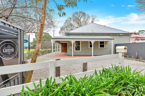 Grandview Accommodation - The Flaxley Apartments - Kingaroy Accommodation 5