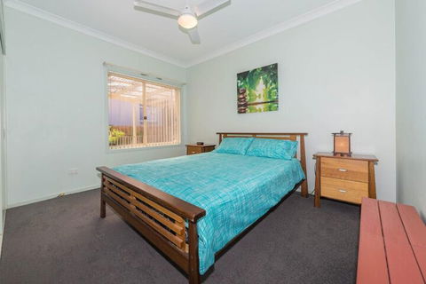 Cook St. 4 Salamander Bay - Kingaroy Accommodation 4