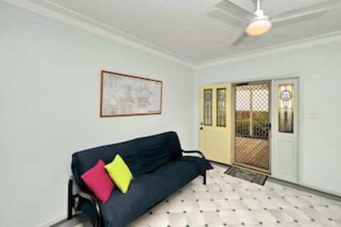 Cook St. 4 Salamander Bay - Kingaroy Accommodation 6