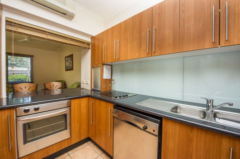 Picnic Bay Apartments Unit 1 - Kingaroy Accommodation 1