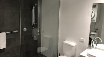 Quattro On Young - Kingaroy Accommodation 1