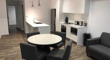 Quattro On Young - Kingaroy Accommodation 4