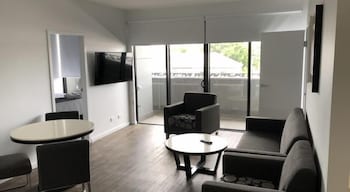 Quattro On Young - Kingaroy Accommodation 2