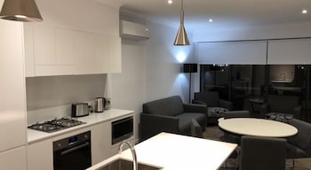 Quattro On Young - Kingaroy Accommodation 6