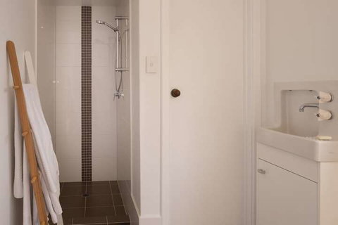 The Kinninmont House - Kingaroy Accommodation 2