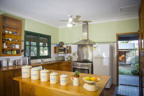 Red Tractor Retreat - Kingaroy Accommodation 3