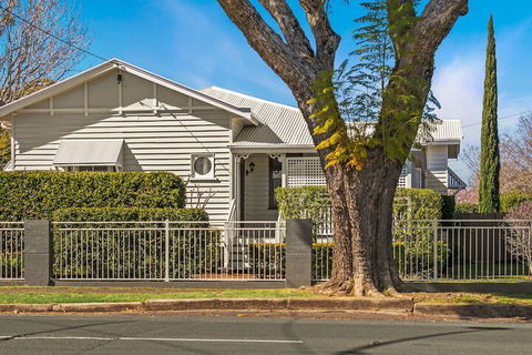 Frangipani House - Kingaroy Accommodation 1