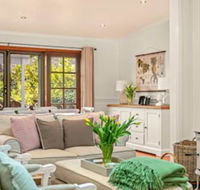 Frangipani House - Kingaroy Accommodation