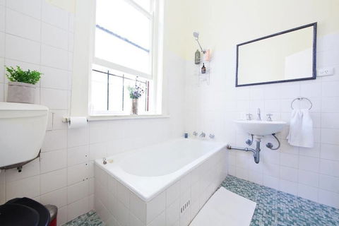 WB319 Chatswood Charmer Roomy 3 Bed Apartment - Kingaroy Accommodation 5