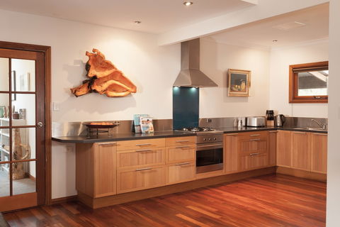 Denmark Holiday House - Kingaroy Accommodation 3