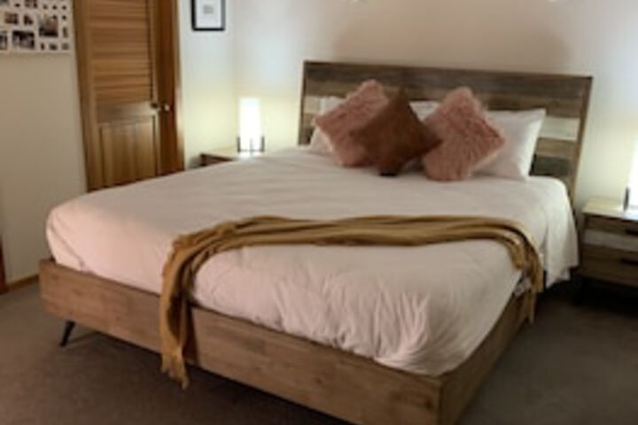 Flora Hill VIC Kingaroy Accommodation