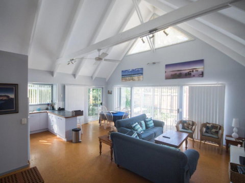 Affordable Twin Peaks 1 - Kingaroy Accommodation 5