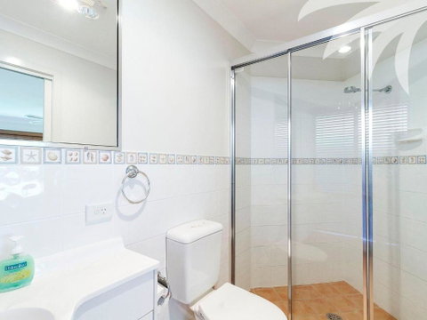 Clarke House - Kingaroy Accommodation 4