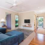 Middles Villa Manyana 02 - Kingaroy Accommodation 0