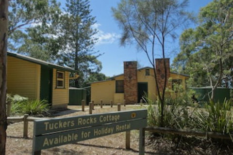 Tuckers Rocks Cottage - Kingaroy Accommodation 0