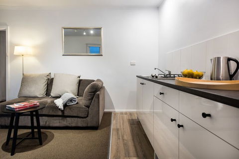 Lake Daylesford Apartments 7 - Kingaroy Accommodation 5