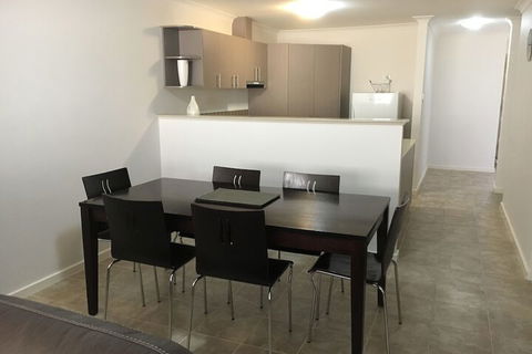 Geographe Bay Apartment - Kingaroy Accommodation 4