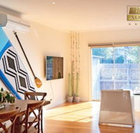 AUJOY 4 Bed Townhouse Glen Waverley - Kingaroy Accommodation