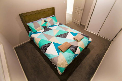 Serene Shores - Kingaroy Accommodation 7