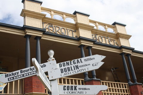Mickey Bourke's Koroit Hotel - Kingaroy Accommodation 2