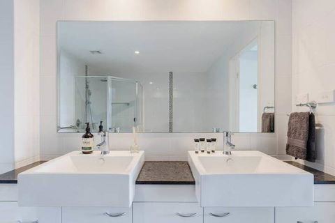 SOLARIS At Fingal Bay - Kingaroy Accommodation 6