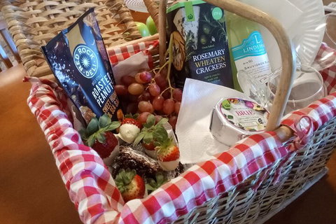 Guide Falls Cottage - Kingaroy Accommodation 4