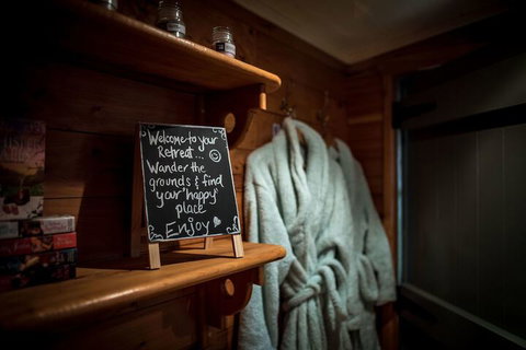 Guide Falls Cottage - Kingaroy Accommodation 1