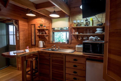 Guide Falls Cottage - Kingaroy Accommodation 7