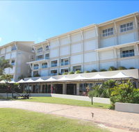 Deep Blue 12 - Kingaroy Accommodation