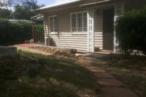 Boonah Cottage - Kingaroy Accommodation 1