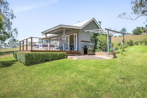 Hollow Tree Farm - Peace And Quiet On 30 Acres Right In Toowoomba - Kingaroy Accommodation 1